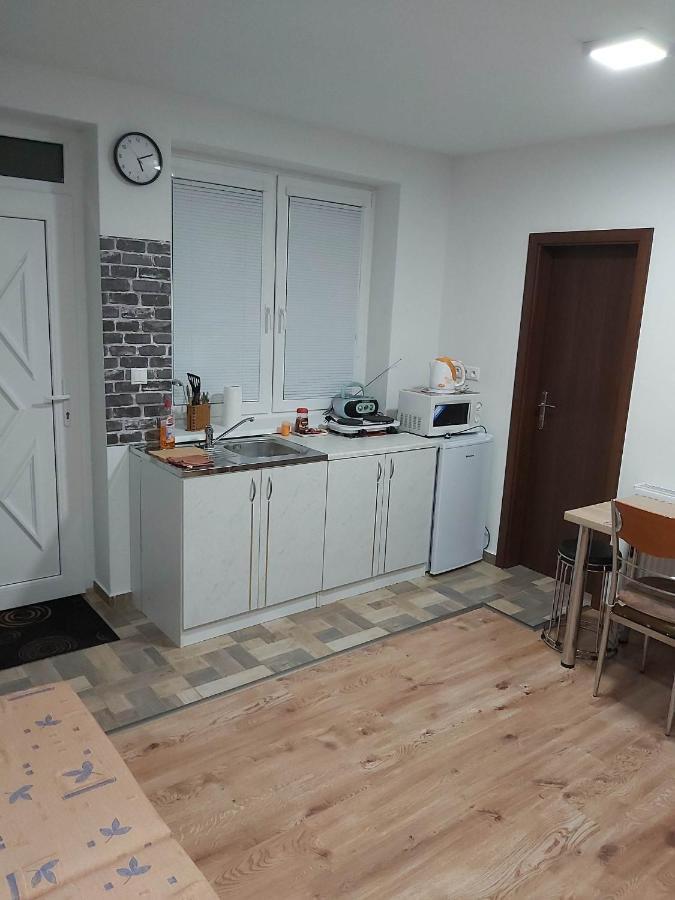 Bekivi Apartmany Dunajská Streda Exterior photo