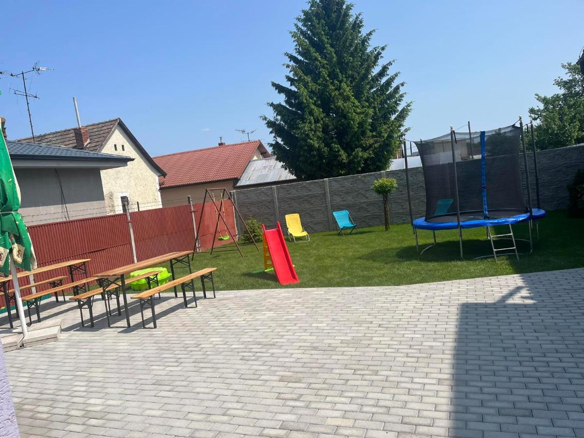 Bekivi Apartmany Dunajská Streda Exterior photo